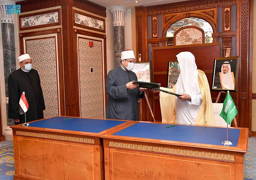 عبداللطيف ال الشيخ و محمد مختار جمعة عبداللطيف ال الشيخ و محمد مختار جمعة