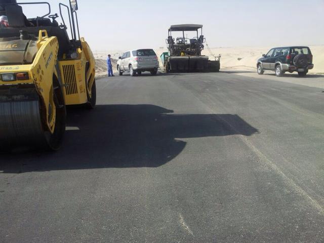 وزير النقل يتحقق ميدانياً من أسباب انهيار الجسر