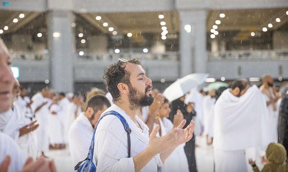 شؤون الحرمين ترفع مستوى السلامة وجهودها الخدمية خلال هطول الأمطار شؤون الحرمين ترفع مستوى السلامة وجهودها الخدمية خلال هطول الأمطار