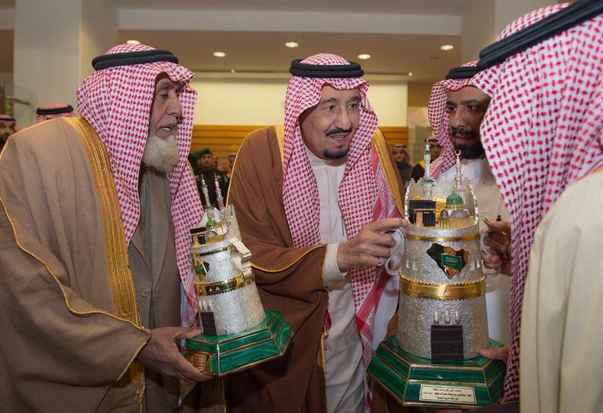 خادم الحرمين يرعى سباق الخيل على كأس الملك عبدالعزيز