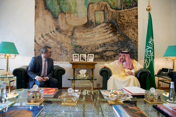 تتعلقان بالعلاقات الثنائية.. خادم الحرمين يتلقى رسالتين خطيتين من رئيس التشيك ورئيس أذربيجان