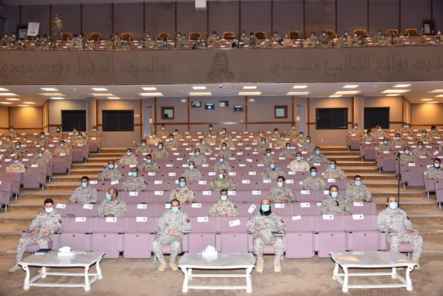 رئيس الأركان العامة يفتتح العام الدراسي الجديد لكلية القيادة والأركان رئيس الأركان العامة يفتتح العام الدراسي الجديد لكلية القيادة والأركان