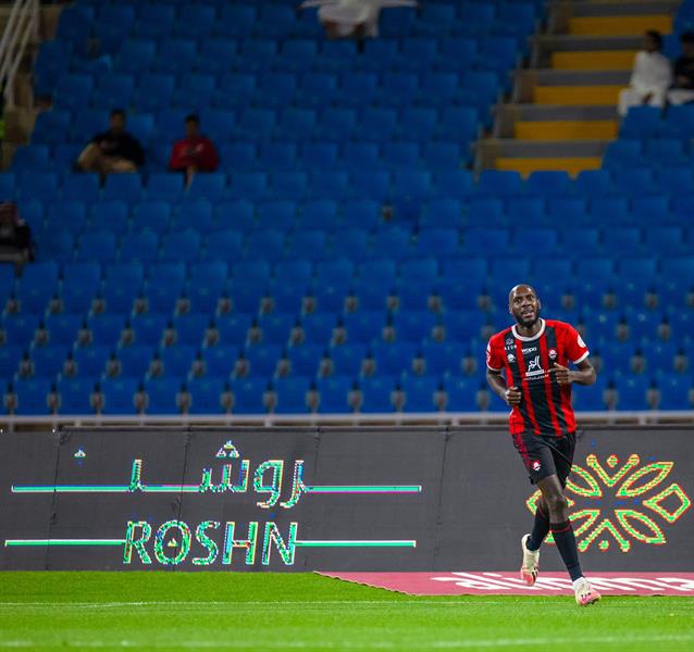 الرائد ينُهي شوطه الأول أمام الشباب مُتقدمًا بثنائية الرائد ينُهي شوطه الأول أمام الشباب مُتقدمًا بثنائية