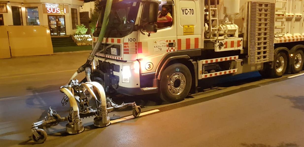 أمانة الرياض: صيانة 94 ألف عمود إنارة وتنظيف الخطوط الأرضية لعدد من طرق العاصمة