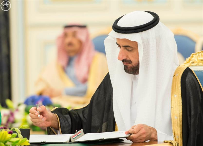 بالصور.. خادم الحرمين يقلد الرئيس المكسيكي قلادة الملك عبدالعزيز ويتقلد وسام 