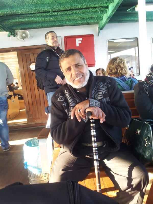 مواطن يعثر على شخصين ظهرا بفيديو صوره والده الراحل بعدما ضل الطريق بالدمام