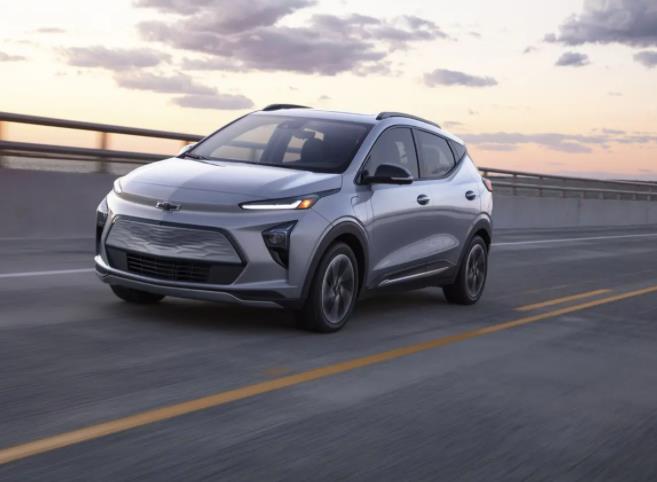 جنرال موتورز تكشف عن Chevy Bolt الكهربائية المحدثة