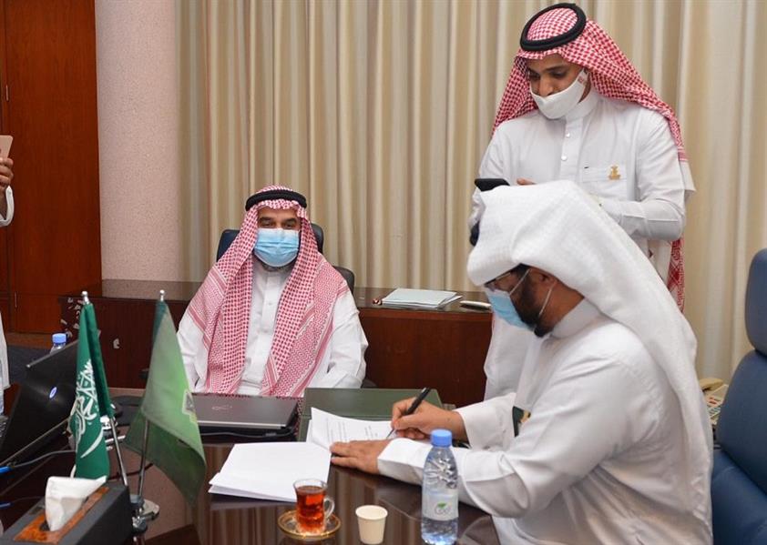 جامعة الملك عبدالعزيز توقع اتفاقية لتعليم اللغة الصينية في المناهج والخطط الدراسية