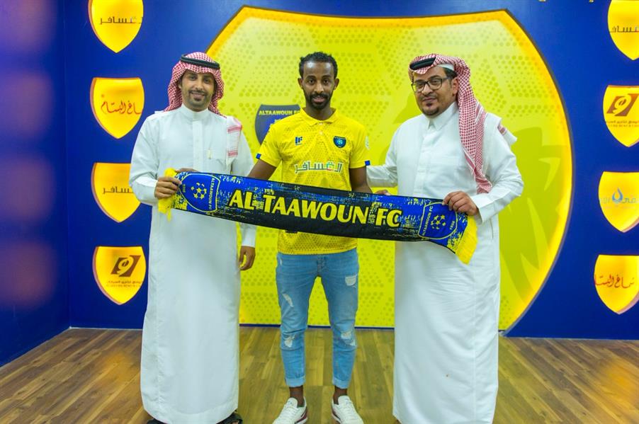 بالصور .. التعاون يحتفظ بسفياني موسما إضافيا