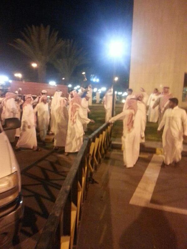 وصول جثمان القرشي»قتيل العوامية» إلى الطائف وصول جثمان القرشي»قتيل العوامية» إلى الطائف