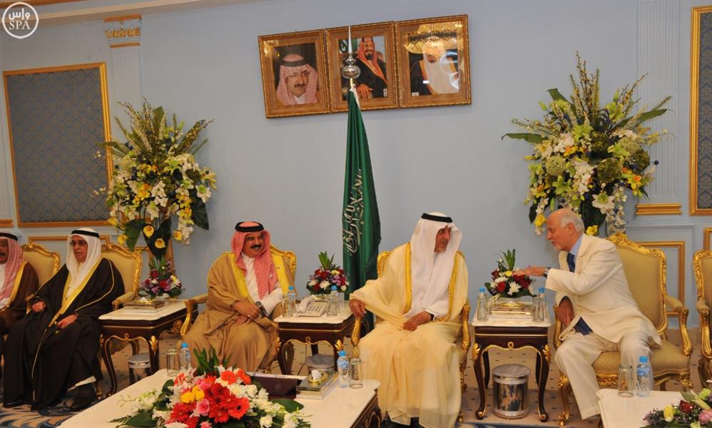 ملك البحرين يصل إلى الطائف ملك البحرين يصل إلى الطائف