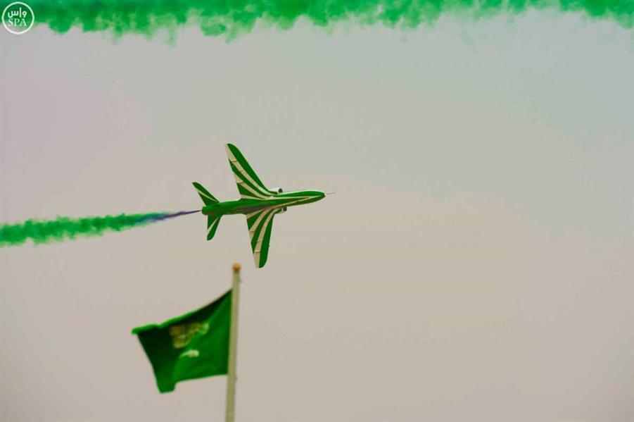 لقطات مميزة من العرض العسكري الختامي لتمرين رعد الشمال