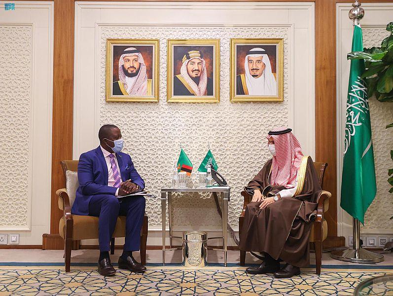  خادم الحرمين الشريفين يتلقى رسالة خطية من رئيس جمهورية زامبيا