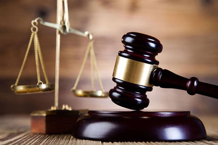 الحكم بالسجن 30 يوماً وغرامة 10 آلاف ريال ضد شخص انتحل صفة محام 