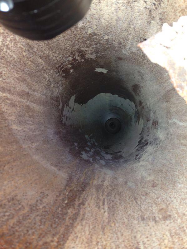 الدفاع المدني يغلق بئراً ارتوازية