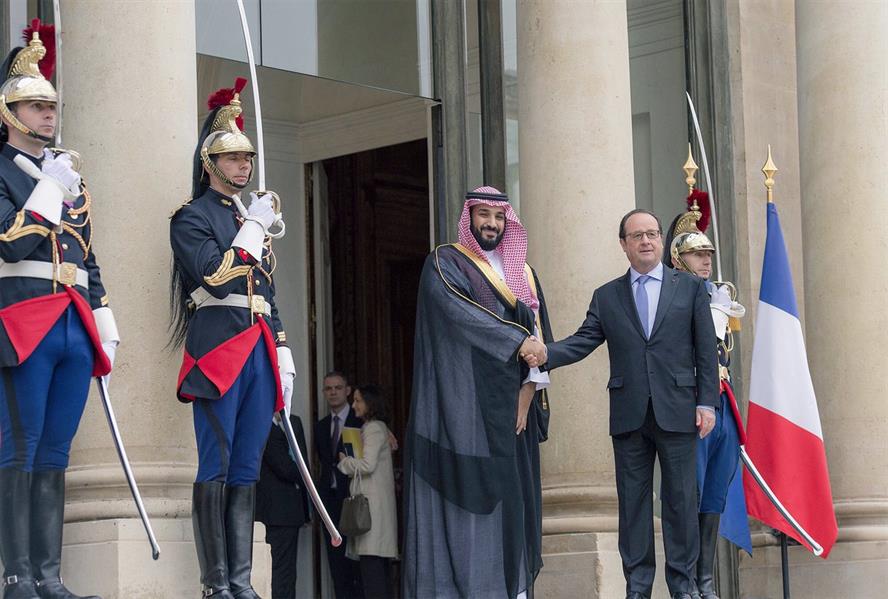 ولي ولي العهد يلتقي الرئيس الفرنسي