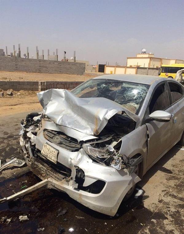 حادث مروري يصيب 15 شخصا بينهم طالبات و٣ معلمات حادث مروري يصيب 15 شخصا بينهم طالبات و٣ معلمات