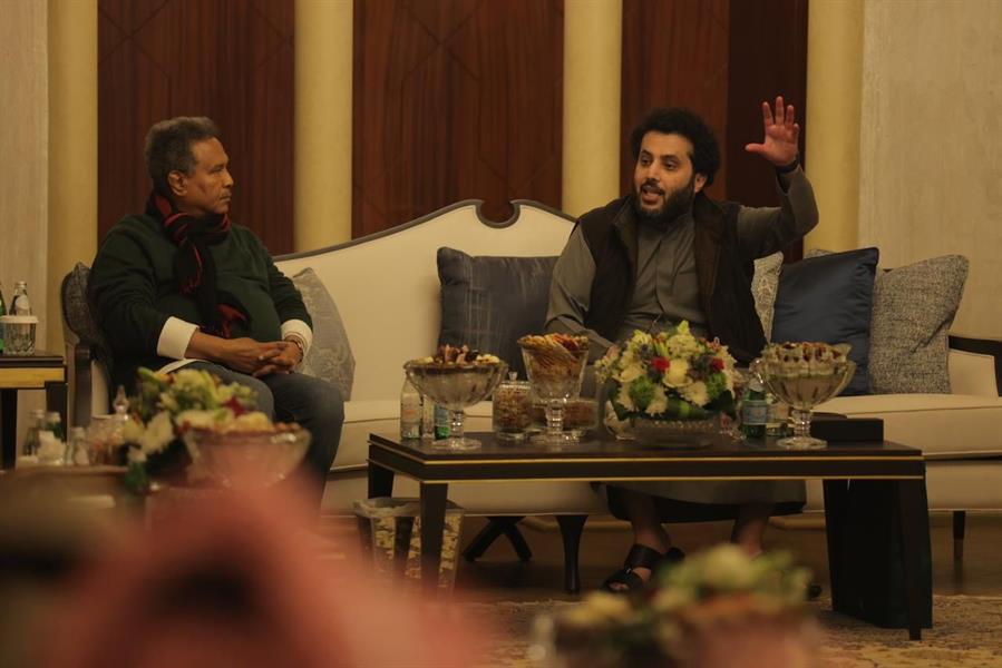تركي آل الشيخ يلتقي عدداً من الفنانين العرب المشاركين في ليلة 