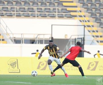 الاتحاد يتخطى جدة ودياً بثنائية (صور) الاتحاد يتخطى جدة ودياً بثنائية (صور)