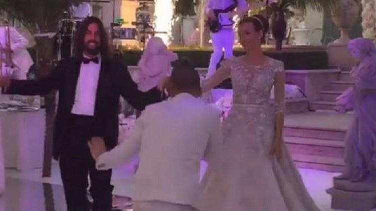 حفيد أحد جنرالات القذافي يتزوج من روسية في حفل زفاف فاخر (صور)