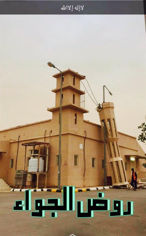 أخبار 24 بالفيديو والصور سقوط مئذنة مسجد في عيون الجواء