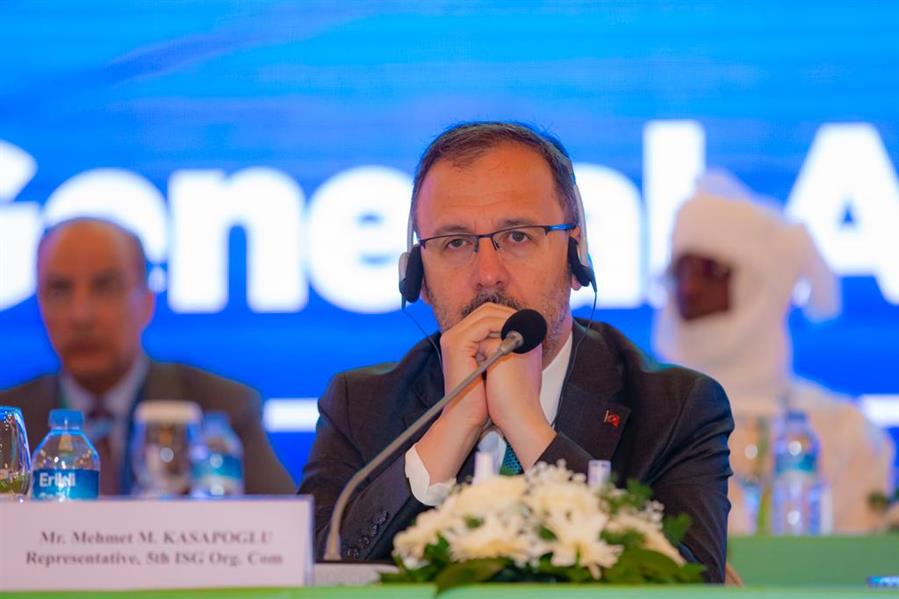 وزير الرياضة وزير الرياضة