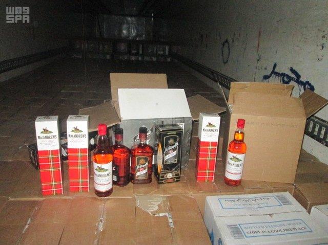 جمرك جسر الملك فهد يحبط أكثر من 18 ألف زجاجة خمر