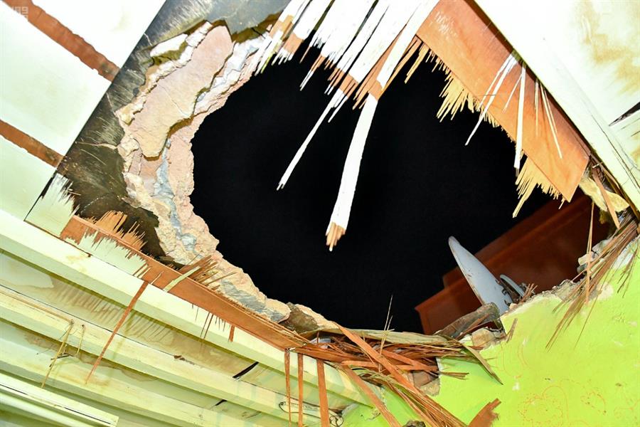 نائب أمير الرياض ينقل تعازي الملك وولي عهده لأسرة المقيم المصري.. ويزور مصابي الصاروخ الحوثي