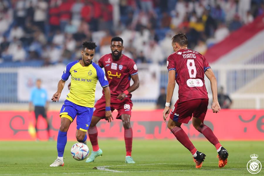 النصر يتقدم بهدف في شوط أول أمام أبها