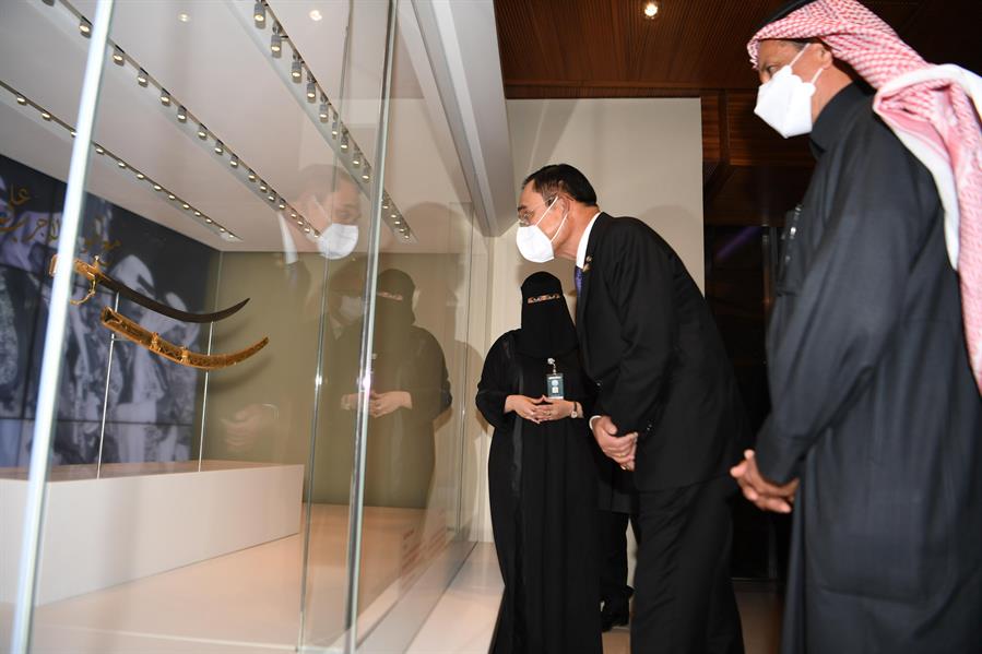 رئيس وزراء تايلند يزور حي الطريف التاريخي