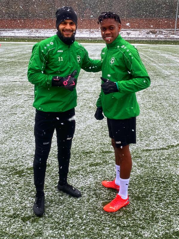 لاعب الوحدة زياد الغامدي 