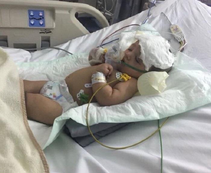 مستجدات مصابي حادث أسرة في طريق عودتهم من زفاف ابنتهم.. وتدخل ولي العهد لإنقاذ طفل نجا بأعجوبة مستجدات مصابي حادث أسرة في طريق عودتهم من زفاف ابنتهم.. وتدخل ولي العهد لإنقاذ طفل نجا بأعجوبة