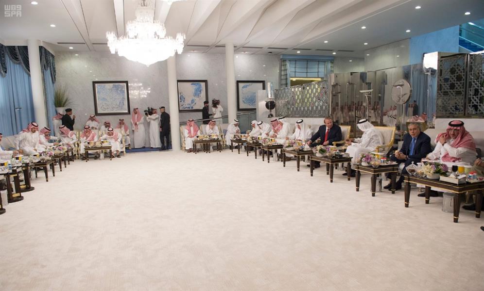 خادم الحرمين الشريفين يستقبل رئيس وزراء باكستان