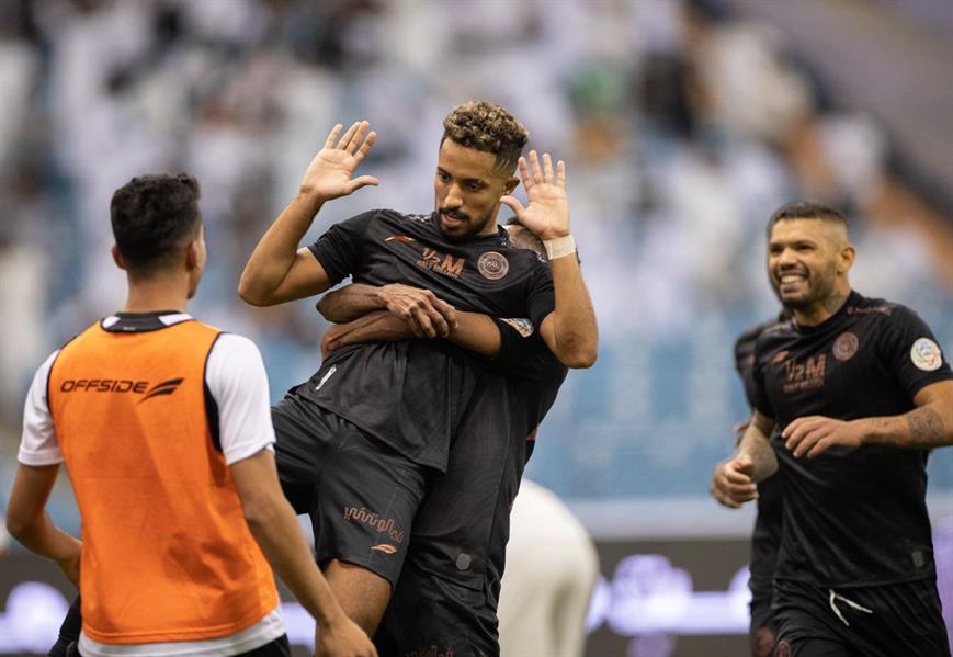 الهلال الهلال