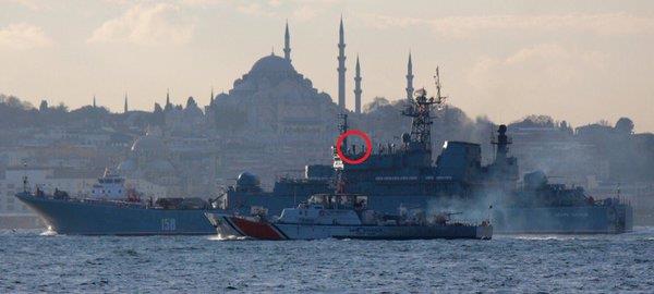 سفينة حربية روسية تغضب تركيا بمشهد “استفزازي” (صورة)
