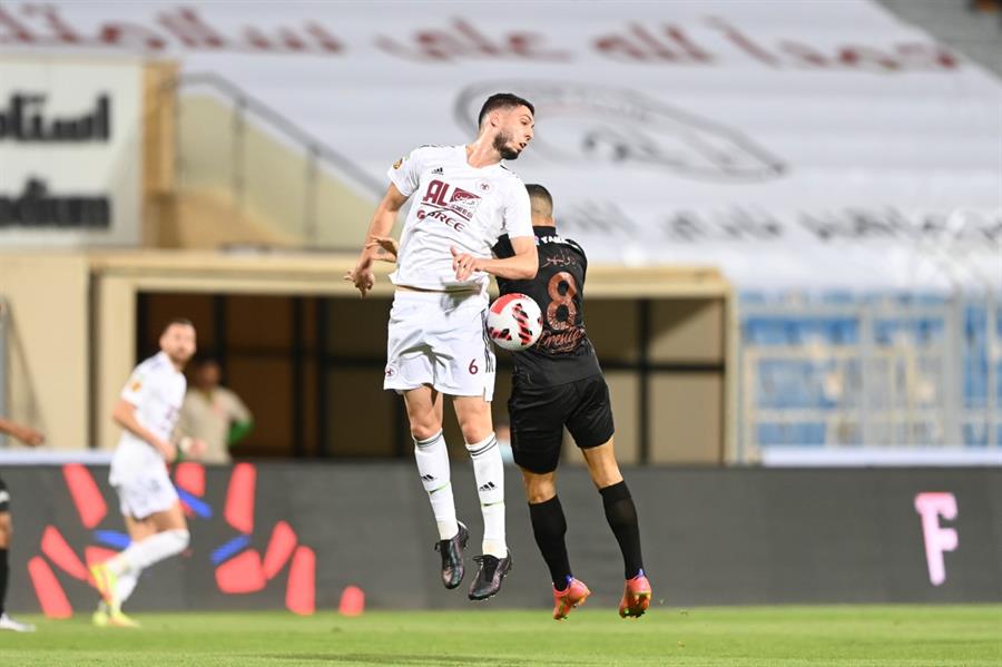 التعادل السلبي يُسيطر على الشوط الأول من مباراة 