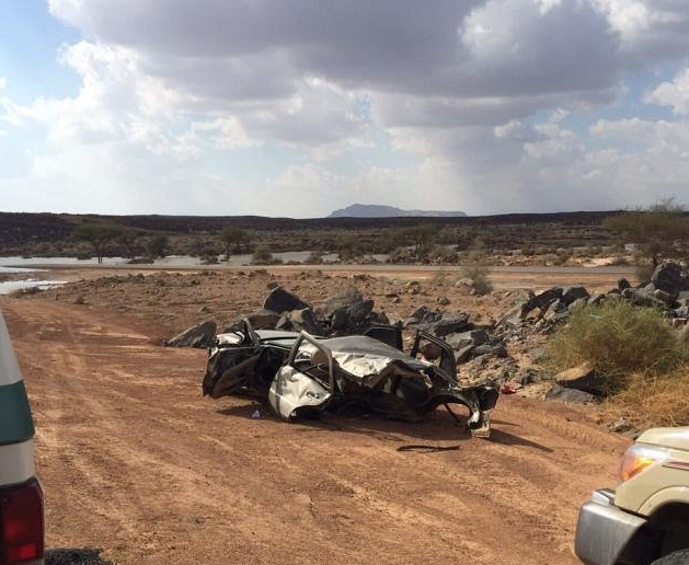 وفاة معلم وإصابة معلمتين في حادث مروري بالحائط (صور)