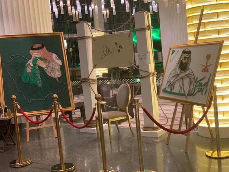 صاحب لوحة الخيوط والمسامير للملك سلمان يكشف التغيير الوحيد عن الصورة الأصلية 