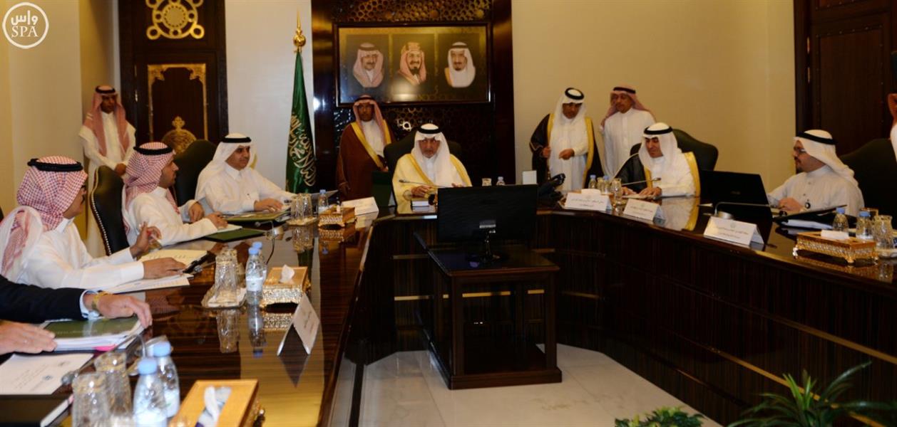  أمير منطقة مكة المكرمة يوجه بتسريع العمل بمشروع النقل العام بجدة