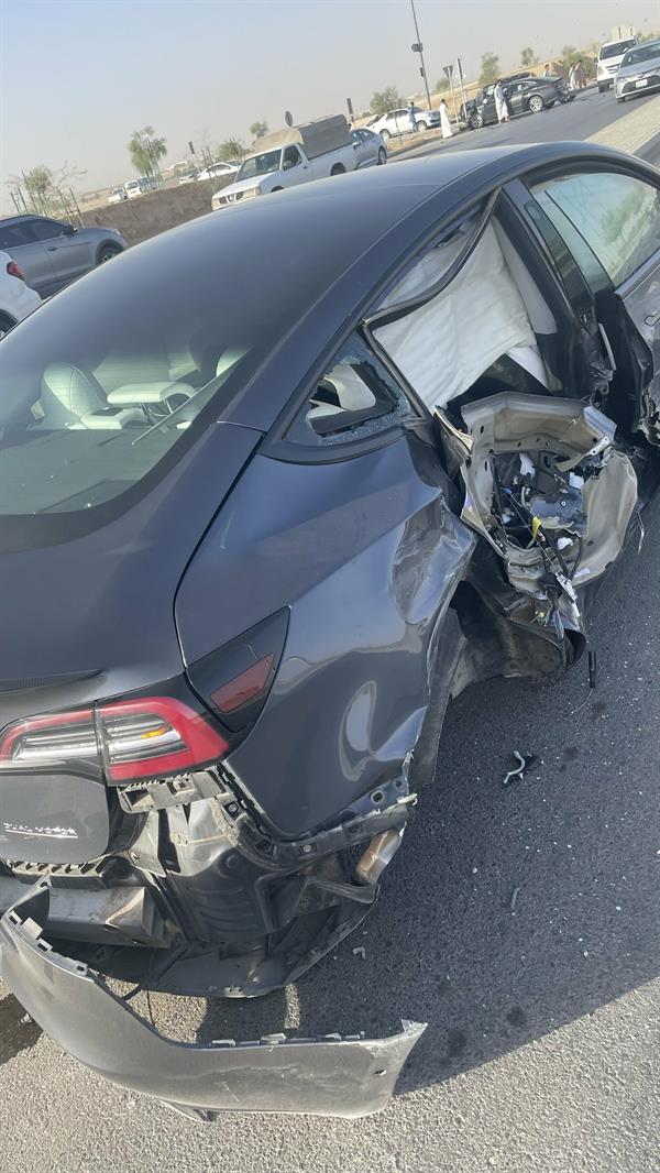 فيديو متداول لحـادث سيارة "تسلا" بالرياض.. وصاحبها يكشف لـ"أخبار24" ملابساته