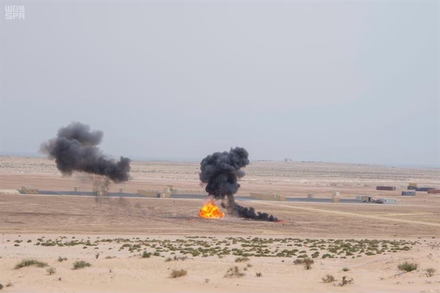 شاهد.. صد اعتداء على الحدود وهجوم بالكيماوي في المناورة الختامية للقوات المشاركة بتمرين شاهد.. صد اعتداء على الحدود وهجوم بالكيماوي في المناورة الختامية للقوات المشاركة بتمرين