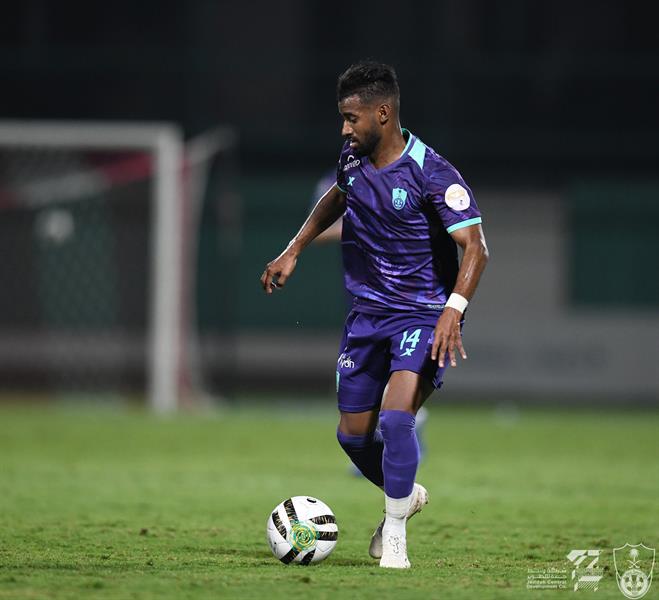 الأهلي يفوز وديًا بثلاثية أمام جدة (صور) الأهلي يفوز وديًا بثلاثية أمام جدة (صور)