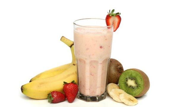 مشروب الكيوي والفراولة