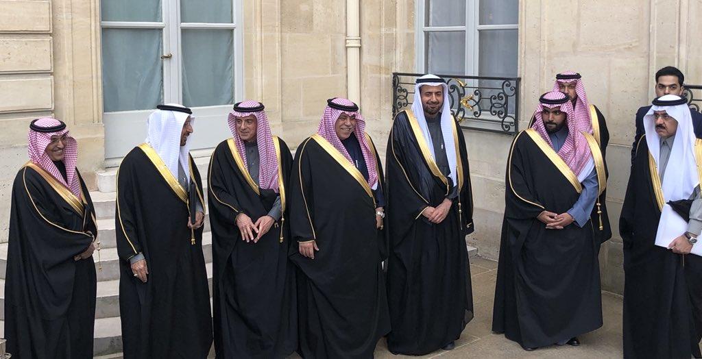 بالفيديو.. ولي العهد يصل إلى قصر الإليزيه.. والرئيس الفرنسي في مقدمة مستقبليه