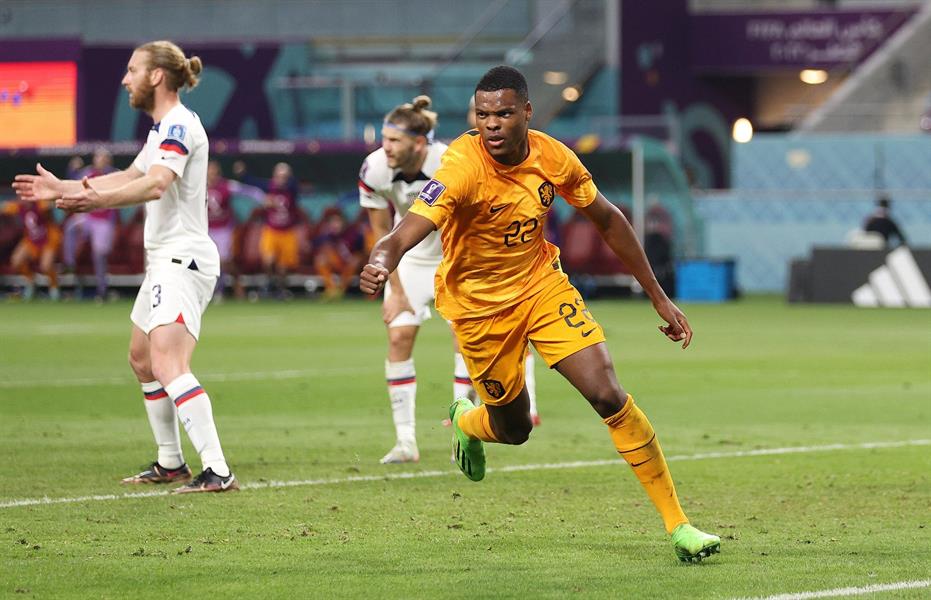 هولندا تعبر أمريكا بثلاثية وتصعد لربع نهائي كأس العالم 