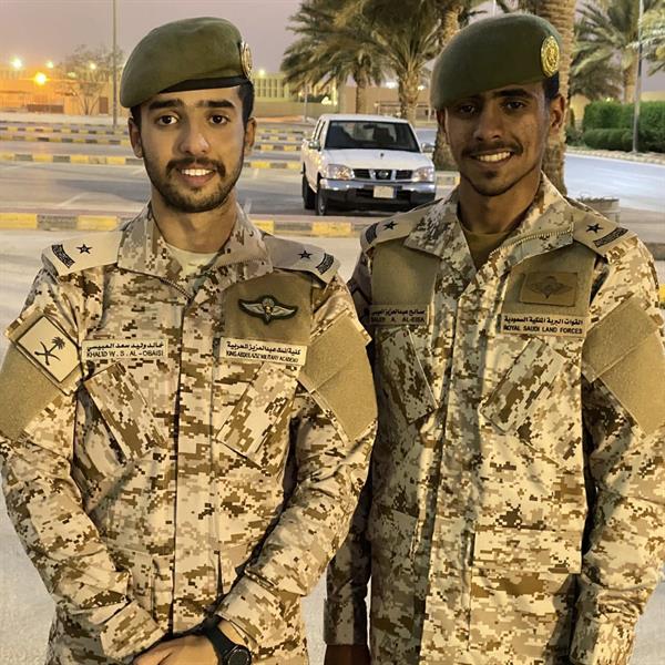 موقف مؤثر بين أب وابنه بعد فراقهما لأكثر من شهر