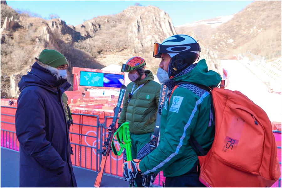 وزير الرياضة يدعم فائق عابدي قبل مشاركته في الألعاب الأولمبية الشتوية