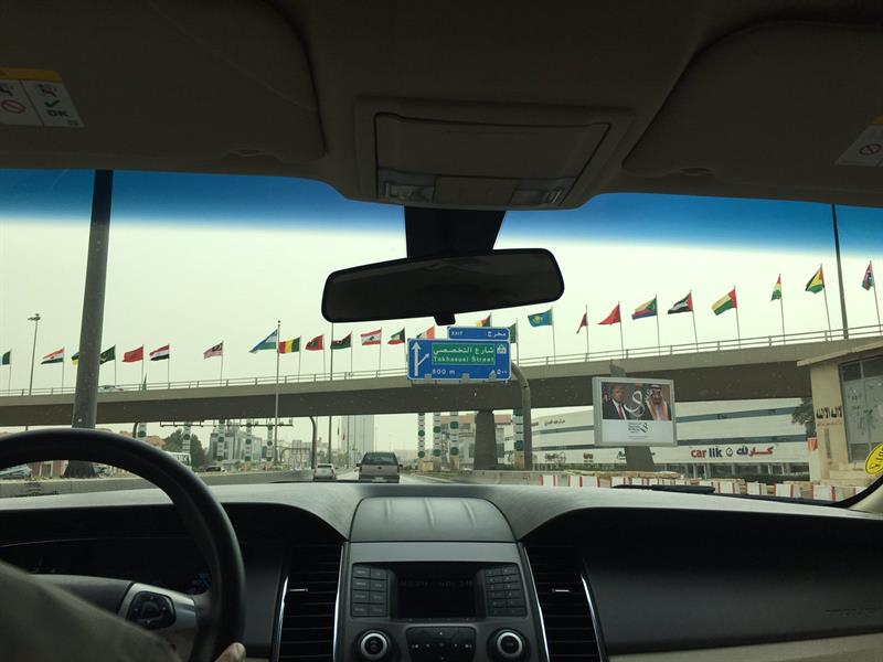 الصحفيون الأمريكيون المرافقون لترامب يوثقون يومياتهم في المملكة.. من 