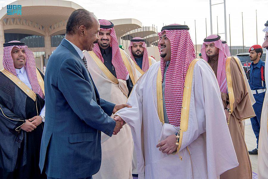 رئيس دولة إريتريا يغادر الرياض