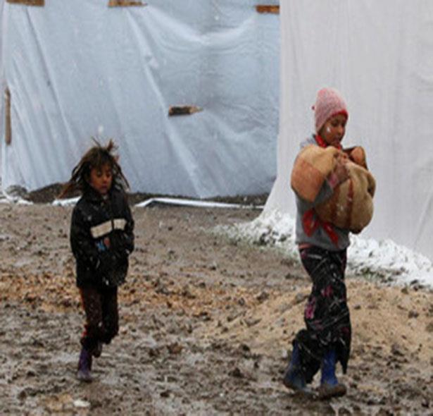 أطفال سوريا يجسدون الألم والموت بصور ترتجف برداً وخوفاً